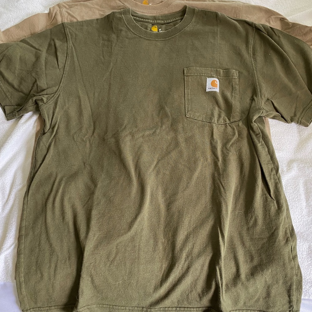 2 Carhartt tshirts medium size